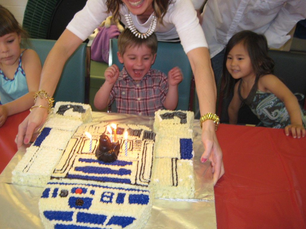 R2D2 CAKE