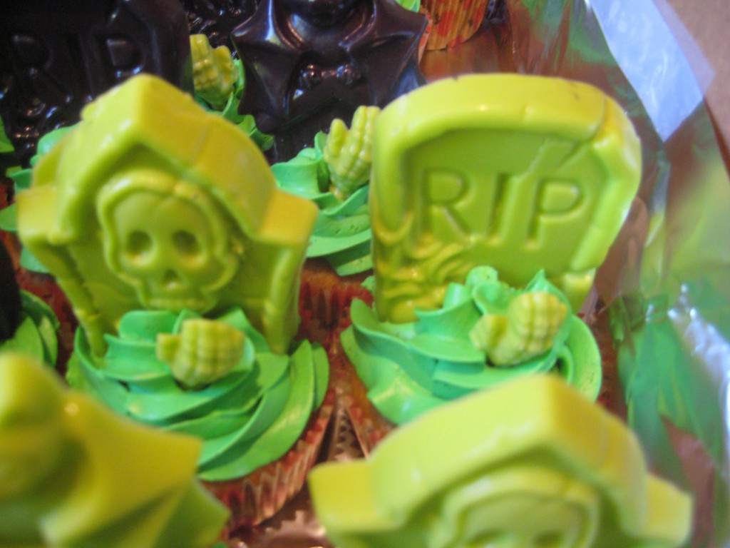 Halloween Cupcakes: Vodka Infused Lemonade