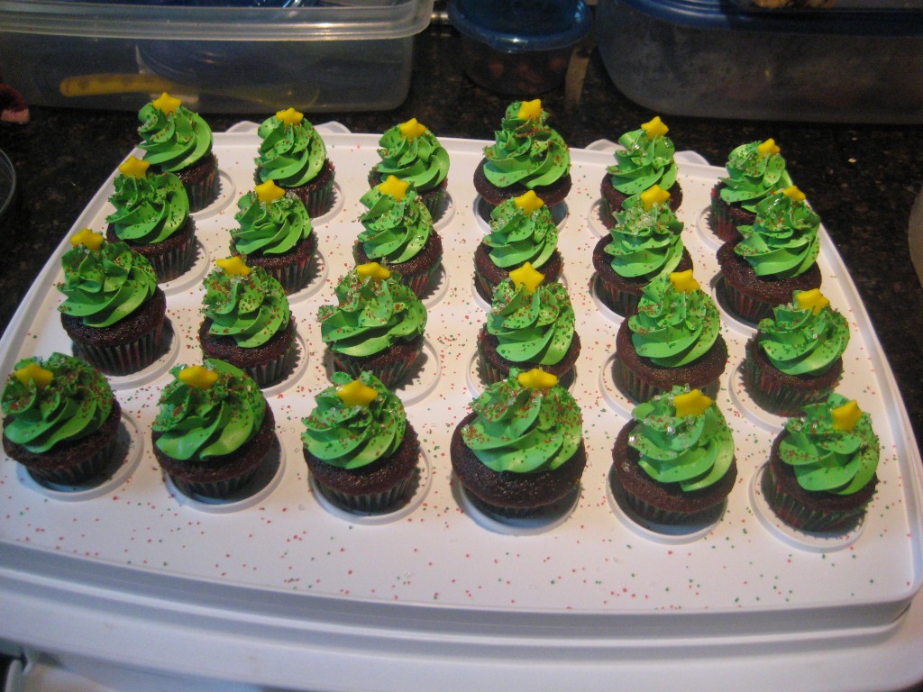 Christmas Tree Cupcakes: Vodka Infused Lemonade